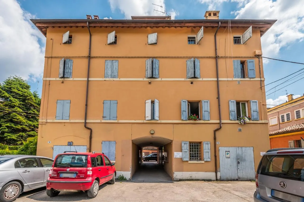 Nella Corte Del Mulino, 1 Passo Dal Centro Con Parcheggio Modena