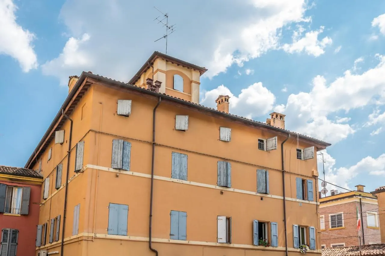 Nella Corte Del Mulino, 1 Passo Dal Centro Con Parcheggio Modena