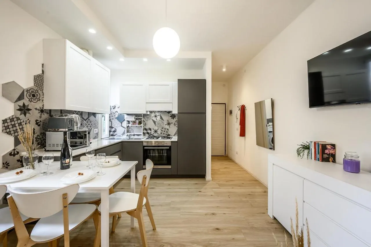 Apartment Nella Corte Del Mulino, 1 Passo Dal Centro Con Parcheggio Modena